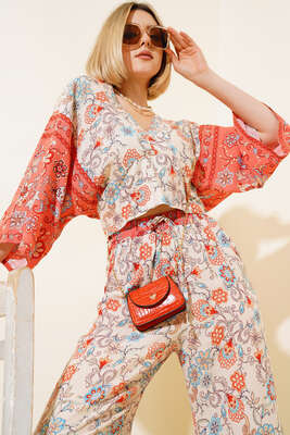 Desenli Crop Takım Bej - Yeni Giyim