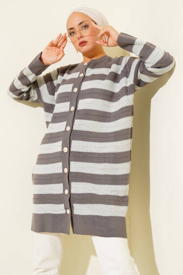 Desenli Düğme Detaylı Triko Hırka Füme - Hırka