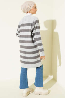 Desenli Düğme Detaylı Triko Hırka Gri - Hırka