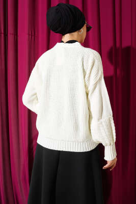 Desenli Düğmeli Kısa Triko Hırka Ekru - Yılın Fırsatı