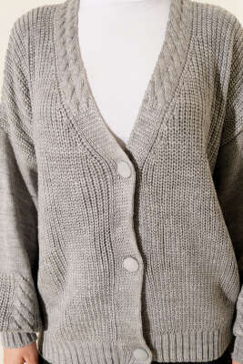 Desenli Düğmeli Kısa Triko Hırka Gri - Hırka