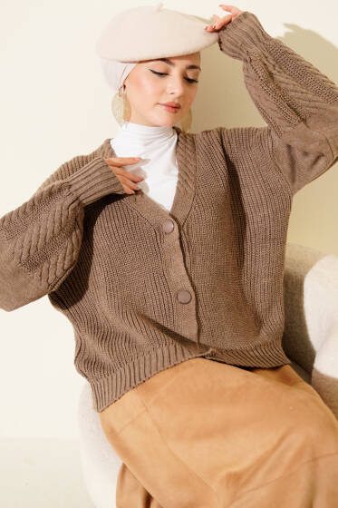 Desenli Düğmeli Kısa Triko Hırka Vizon - Hırka