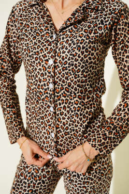 Desenli Düğmeli Süet Pijama Takımı Leopar - Pijama