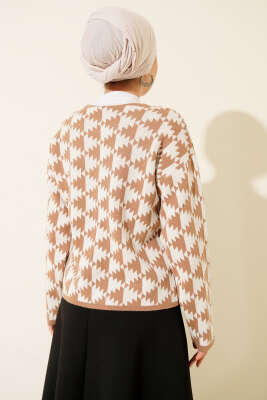 Desenli Düğmeli Triko Hırka Latte - Yılın Fırsatı