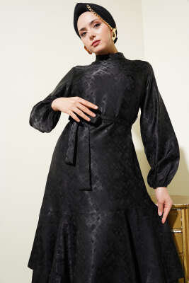 Desenli Fırfır Volanlı Jakar Elbise Siyah - Tesettür Elbise