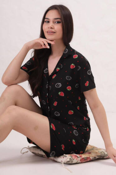 Desenli Gömlek Yaka Şortlu Pijama Takımı Siyah Kırmızı - Pijama