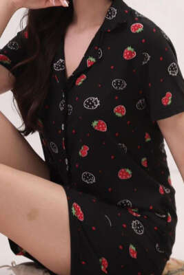 Desenli Gömlek Yaka Şortlu Pijama Takımı Siyah Kırmızı - Pijama