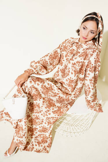  Desenli Gömlek Yaka Taş Düğmeli Elbise Camel - Elbise