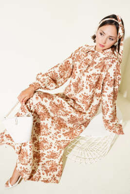  Desenli Gömlek Yaka Taş Düğmeli Elbise Camel 