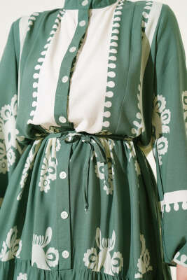 Desenli İp Kuşaklı Düğmeli Viskon Elbise Çağla Yeşili - Tesettür Elbise