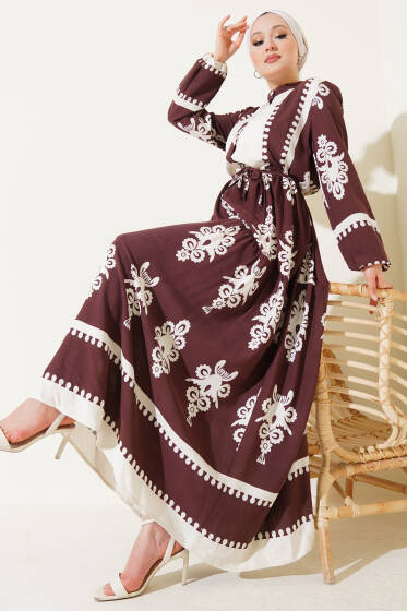 Desenli İp Kuşaklı Düğmeli Viskon Elbise Kahve - Elbise