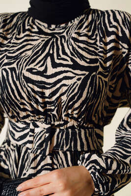 Desenli Kemerli Bürümcük Elbise Siyah - Tesettür Elbise