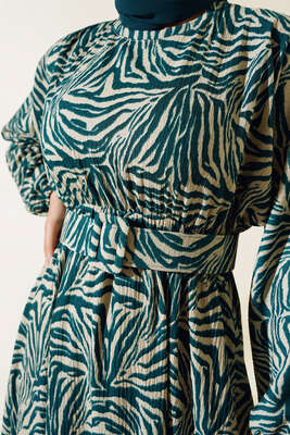 Desenli Kemerli Bürümcük Elbise Zümrüt - Tesettür Elbise