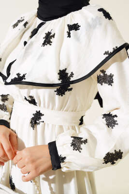 Desenli Kuşaklı Elbise Ekru - Tesettür Elbise