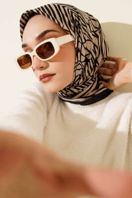 Desenli Latte Serisi Eşarp Asorti 1 - Başörtüsü