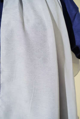 Desenli Monogram Şal Gümüş - Başörtüsü