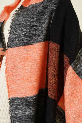 Desenli Omuz Şalı Yavru Ağzı - Omuz Şalı