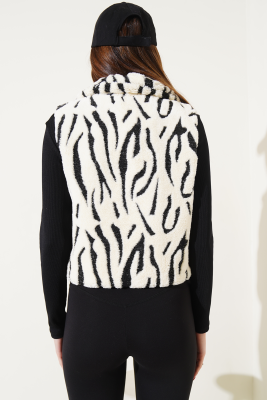 Desenli Peluş Kısa Yelek Ekru - Kadın Giyim Modelleri