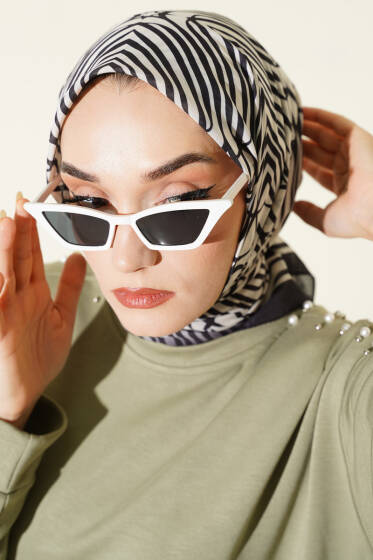 Desenli Siyah Serisi Eşarp Asorti 8 - Başörtüsü