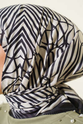 Desenli Siyah Serisi Eşarp Asorti 8 - Başörtüsü