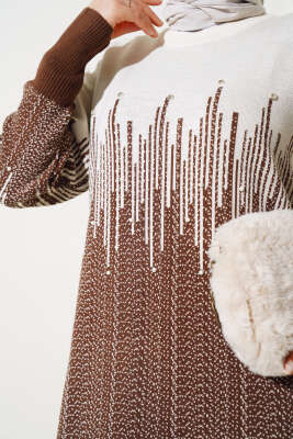 Desenli Taşlı Triko Elbise Bej - Tesettür Elbise