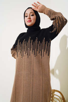 Desenli Taşlı Triko Elbise Büsküvi - Tesettür Elbise