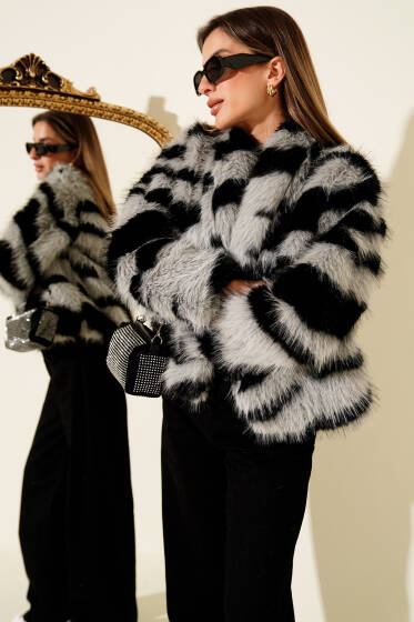 Desenli Uzun Kürk Gri - Kadın Giyim Modelleri