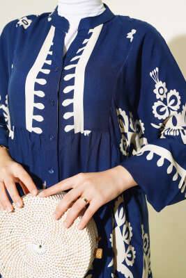 Desenli Yarı Patlı Elbise Lacivert Bej - Tesettür Elbise