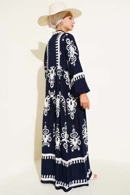 Desenli Yarı Patlı Önü Düğmeli Elbise Lacivert - Tesettür Elbise