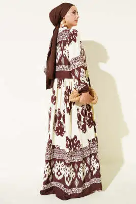 Desenli Yarım Düğme Detaylı Elbise Kahve - Tesettür Elbise