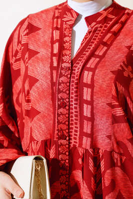 Desenli Yarım Düğmeli Elbise Bordo - Tesettür Elbise