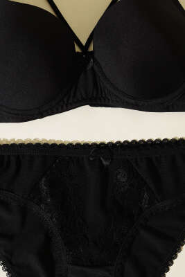 Destekli Çapraz İpli Kurdeleli Mikro Sütyen Takım Siyah - Yılın Fırsatı