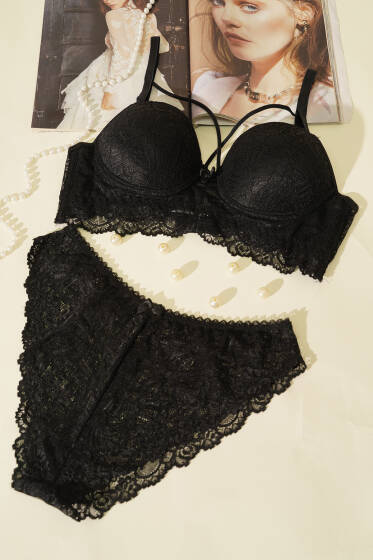 Desteksiz Çapraz İpli Bralet Sütyen Takım Siyah - Desteksiz Sütyen Takım