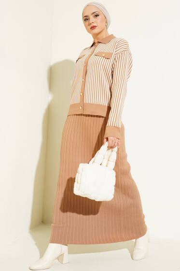 Dik Çizgili Etekli Triko İkili Takım Bisküvi - İkili Takım