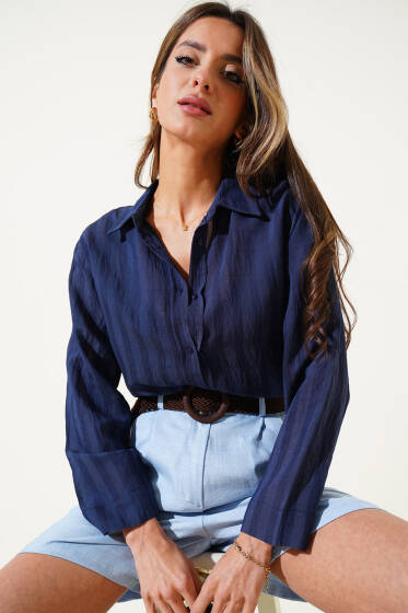 Dik Çizgili Manşetsiz Kısa Gömlek Lacivert - Kadın Giyim Modelleri