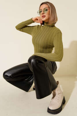 Dik Yaka Büzgü Fitilli Bluz Yeşil - Kadın Giyim Modelleri