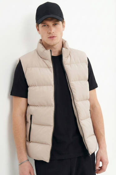 Dik Yaka Fermuarlı Erkek Şişme Mont Bej - Erkek Yelek