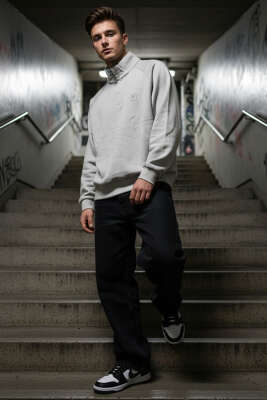 Dik Yaka Fermuarlı Erkek Sweatshirt Gri - Erkek Sweatshirt