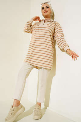 Dik Yaka Fermuarlı Yatay Şeritli Tunik Latte - Tunik