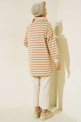 Dik Yaka Fermuarlı Yatay Şeritli Tunik Latte - Tunik