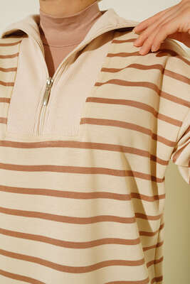 Dik Yaka Fermuarlı Yatay Şeritli Tunik Latte - Tunik