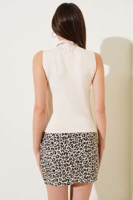 Dik Yaka Kolsuz Body Bej - Kadın Giyim Modelleri