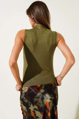 Dik Yaka Kolsuz Body Yeşil - Yılın Fırsatı