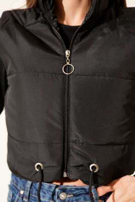 Dik Yaka Kolsuz Şişme Mont Siyah - Yılın Fırsatı