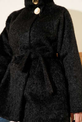 Dik Yaka Kuşaklı Sakallı Ceket Siyah - Ceket