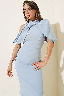 Dik Yaka Pelerin Detaylı Abiye Elbise Bebe Mavi - Kadın Giyim Modelleri