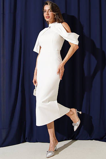 Dik Yaka Pelerin Detaylı Abiye Elbise Ekru - Kadın Giyim Modelleri