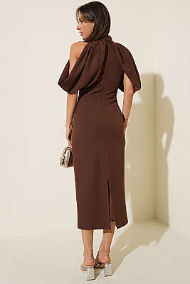 Dik Yaka Pelerin Detaylı Abiye Elbise Kahve - Kadın Giyim Modelleri