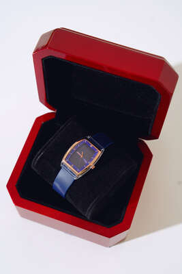 Dikdörtgen Çerçeve Kadın Kol Saati Lacivert - Yılın Fırsatı