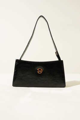 Dikdörtgen Fermuarlı Parlak Çanta Siyah - Kol Çantası